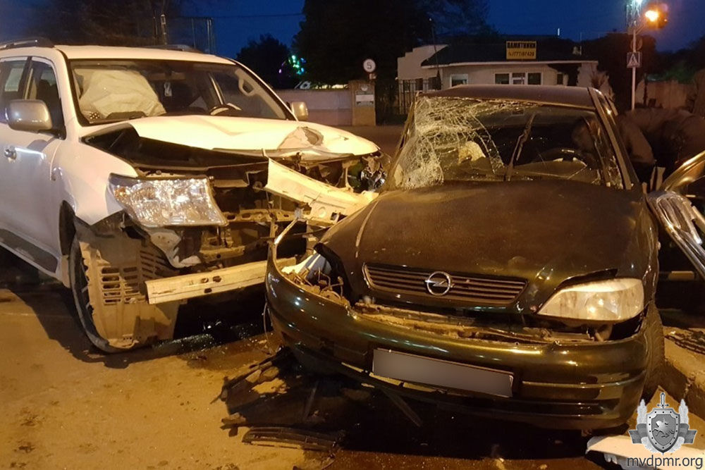В Тирасполе в двух ДТП с участием такси пострадали два человека