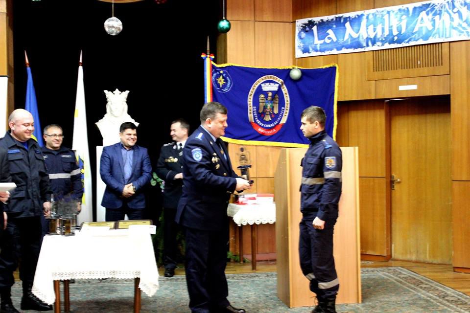 Cei mai buni pompieri din sectorul Botanica au fost premiați la sfârșit de an