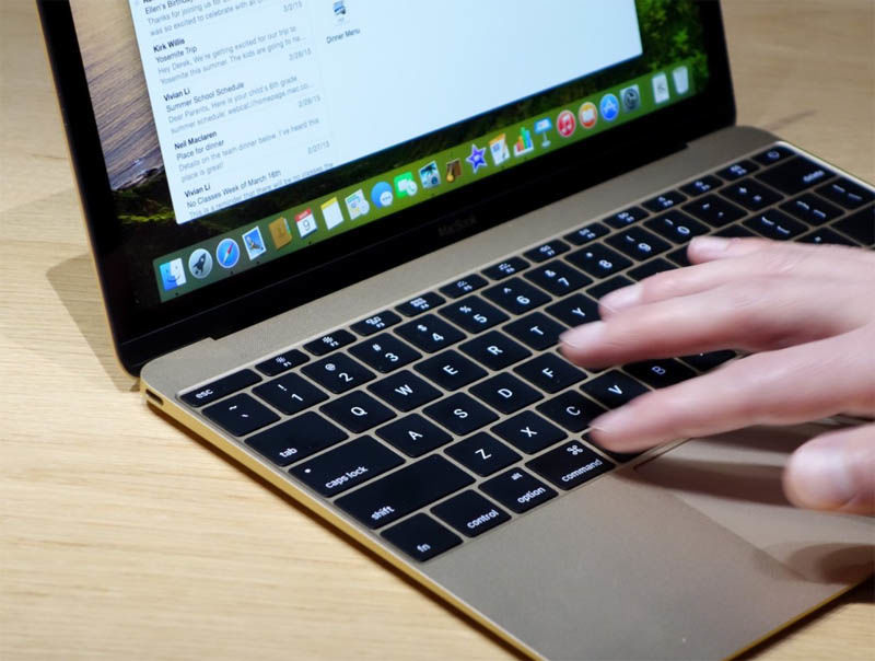 Apple представила новый MacBook в цвете «розовое золото»