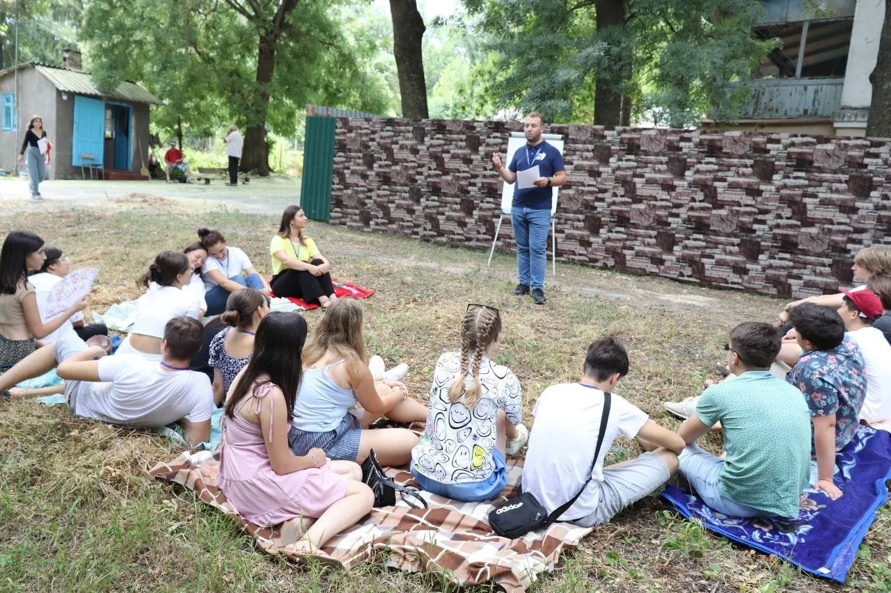 Стартовала летняя школа волонтеров Кишиневского молодежного центра
