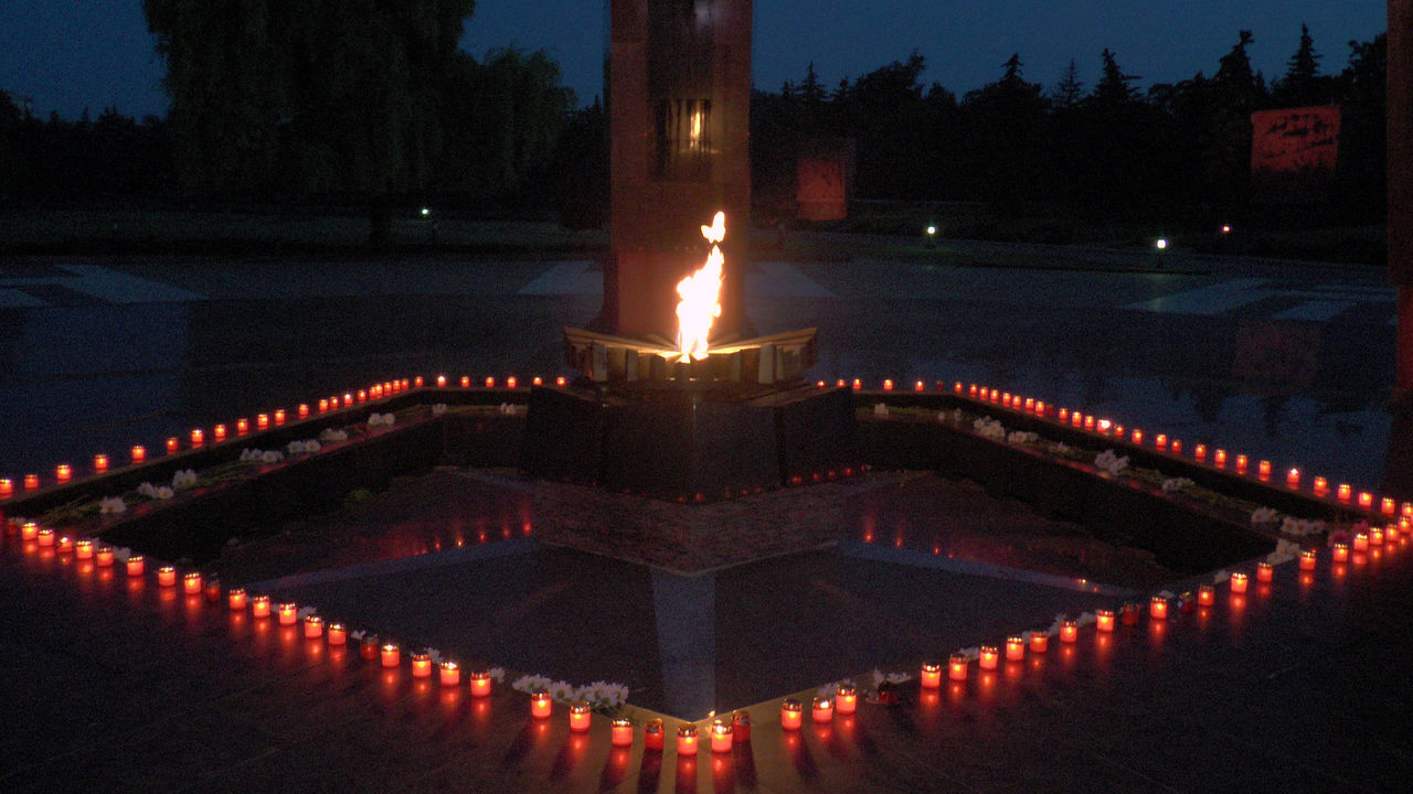 Жители Молдовы вышли на акцию «22 июня, ровно в 4 часа»