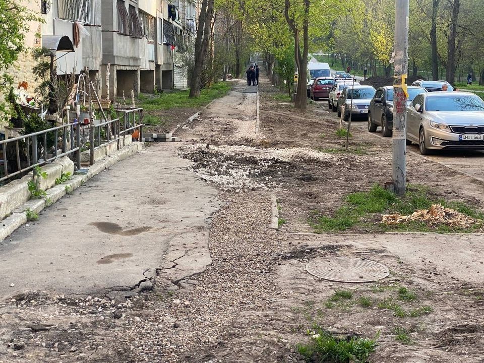 Чебан: Ответственные за некачественный ремонт тротуаров будут наказаны