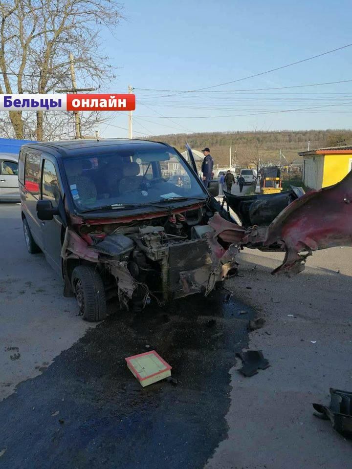 Страшная авария в пригороде Бельц: 3 погибших, 3 раненых