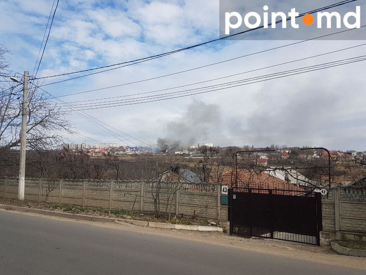 В столичном пригороде Кодру произошел пожар