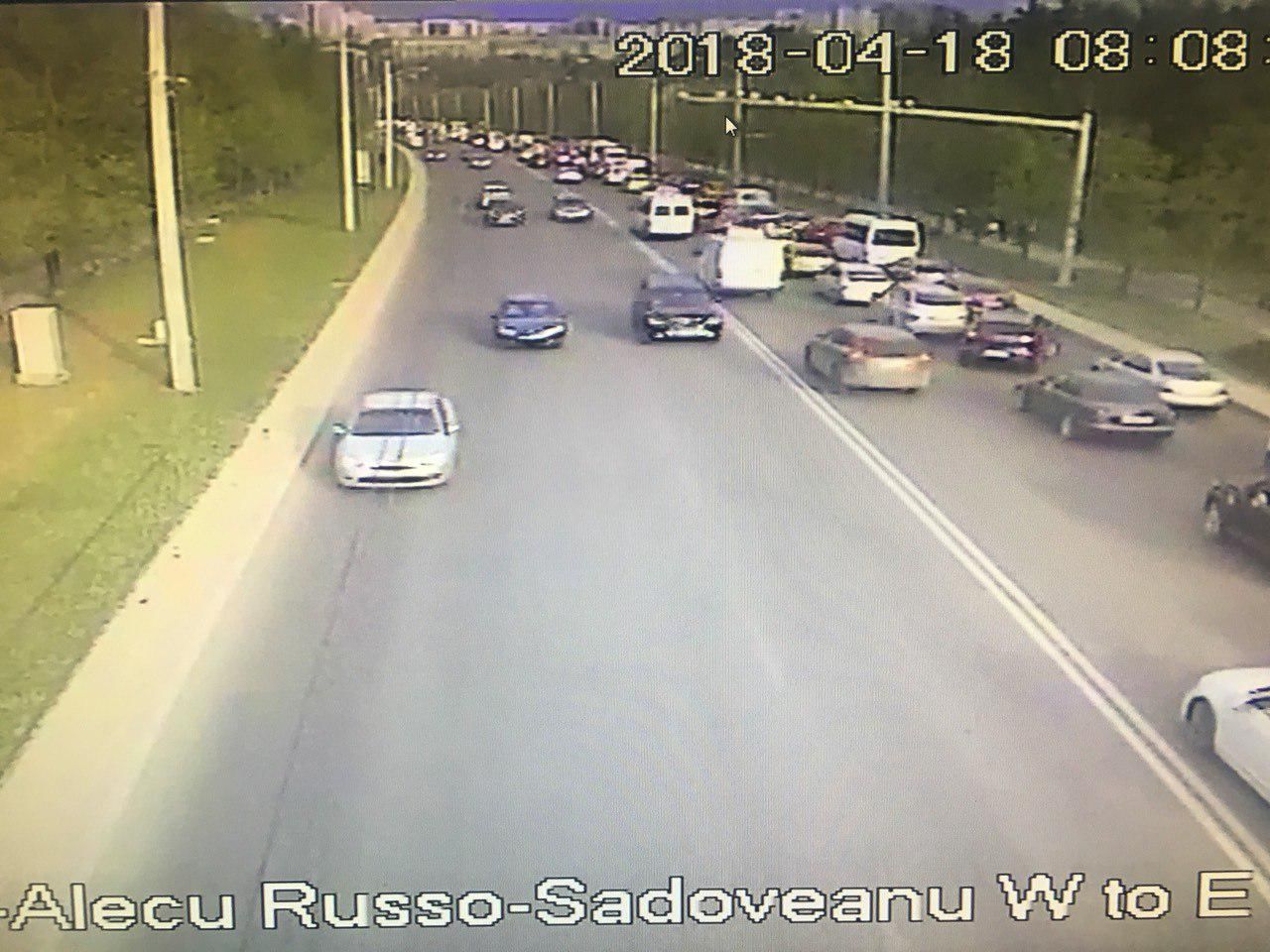 Служба InfoTrafic сообщила о ДТП и пробках в столице