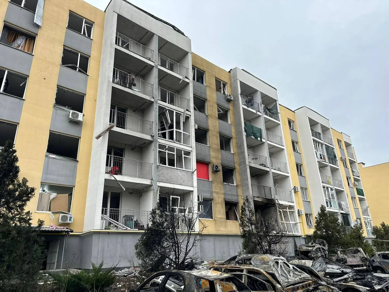 Dronele au lovit blocuri de locuințe și clădiri rezidențiale private în regiunea Odesa