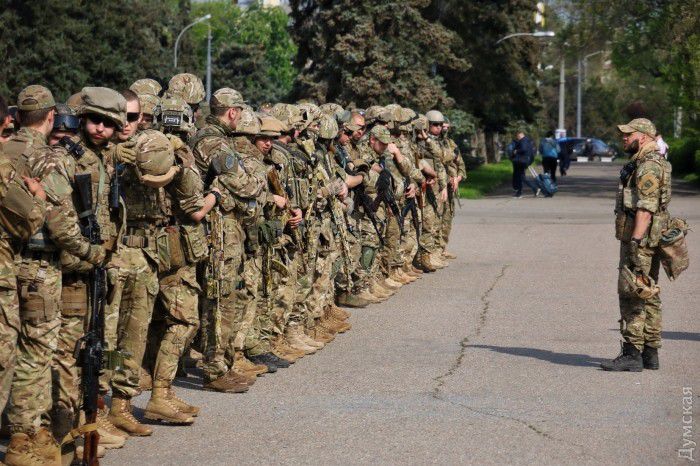 На Куликово поле в Одессе вывели военную технику
