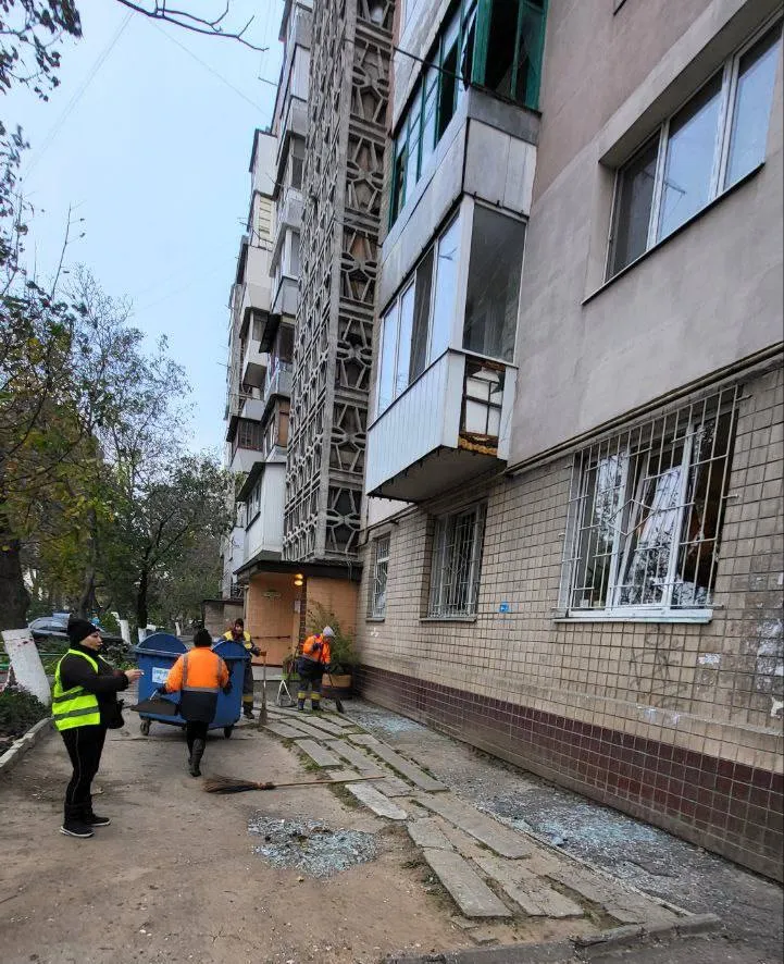 Atac nocturn cu drone la Odesa: Clădiri rezidențiale și magazine, avariate