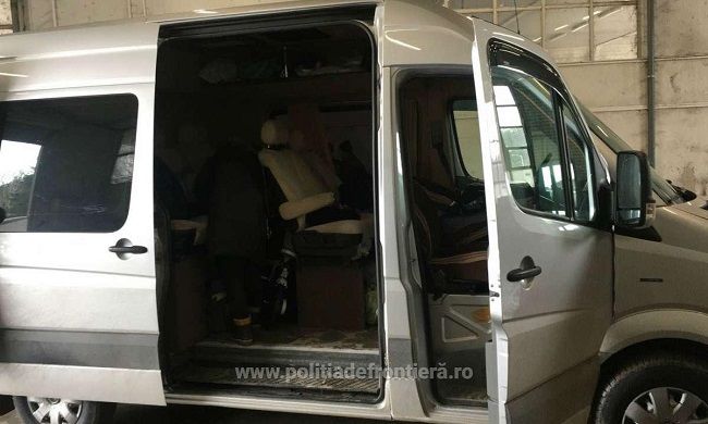 Молдавские микроавтобусы использовались для перевозки мигрантов