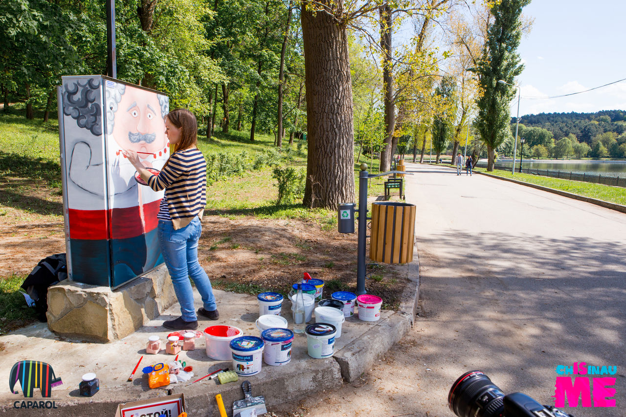 Chisinau is ME: Мош Ион поселился в парке Валя Морилор