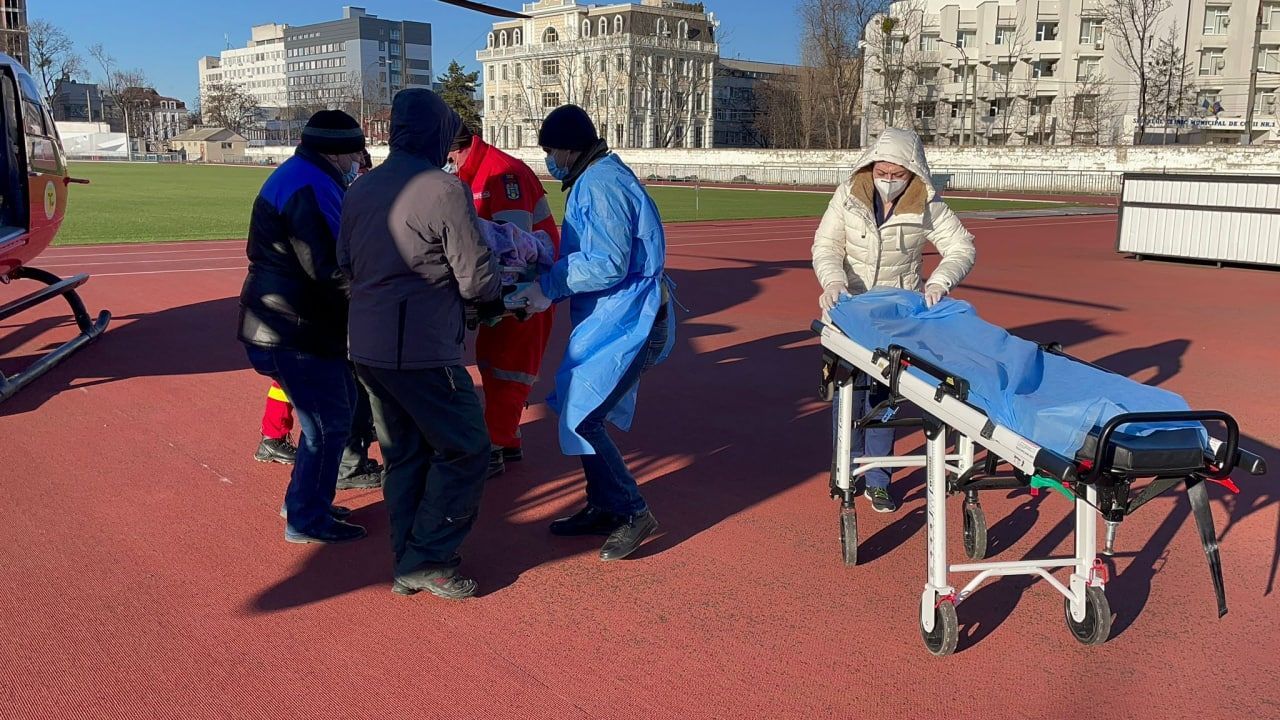 SMURD доставил в Кишинев из Глодян мужчину, пострадавшего в ДТП
