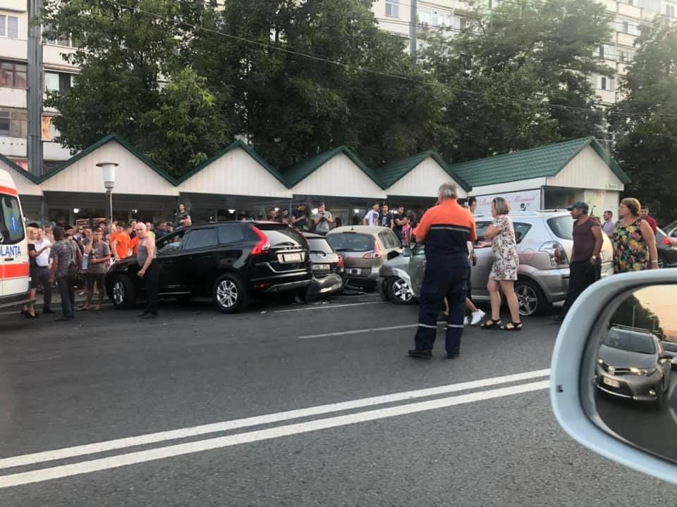 На Чеканах произошла массовая авария