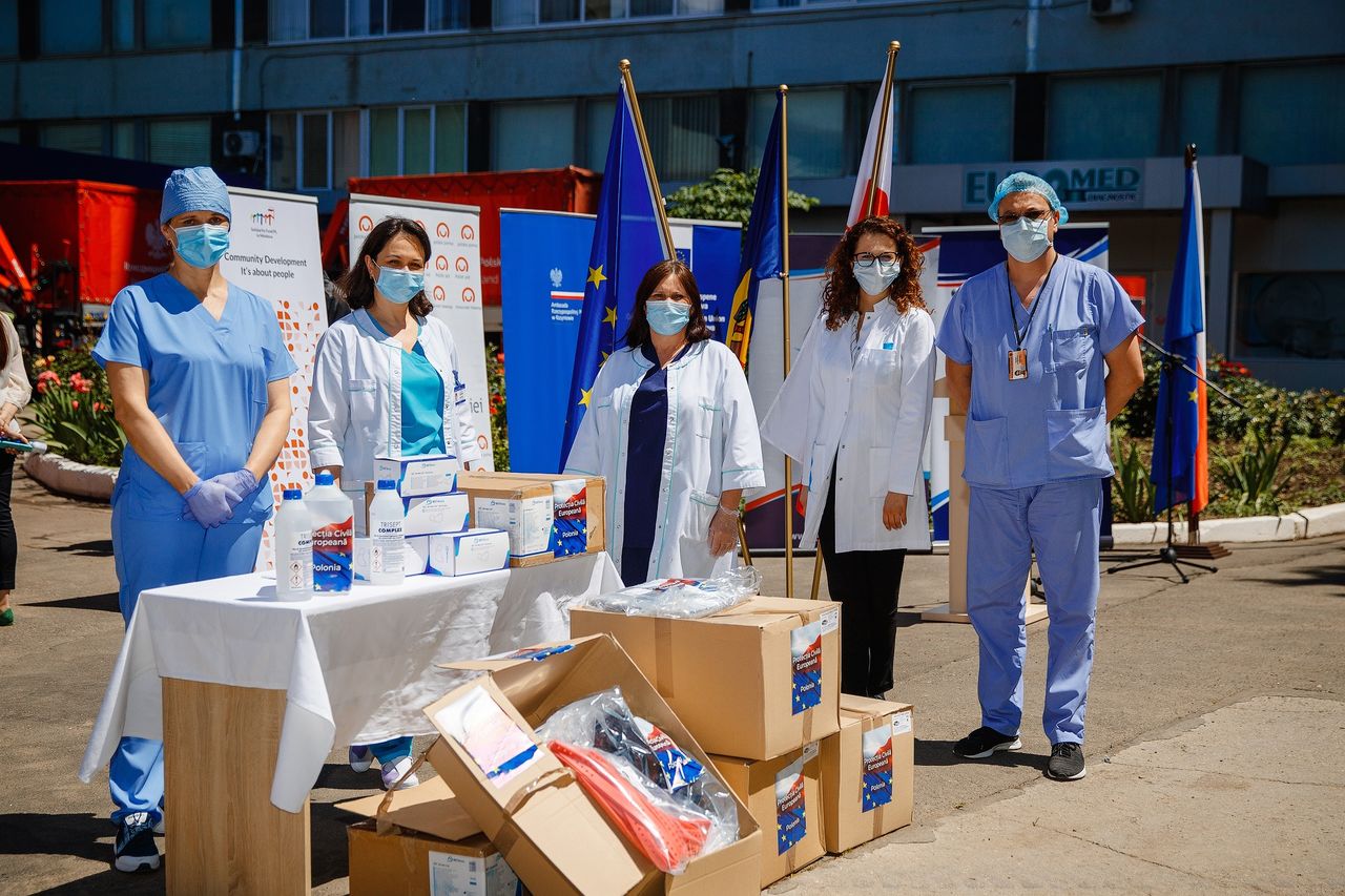 Польша предоставила Молдове гуманитарную помощь для борьбы с пандемией