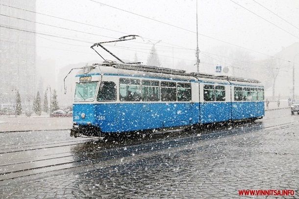 Часть Украины засыпало снегом