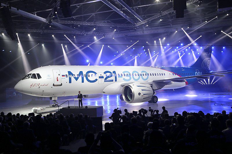 Россия представила новейший пассажирский самолёт МС-21