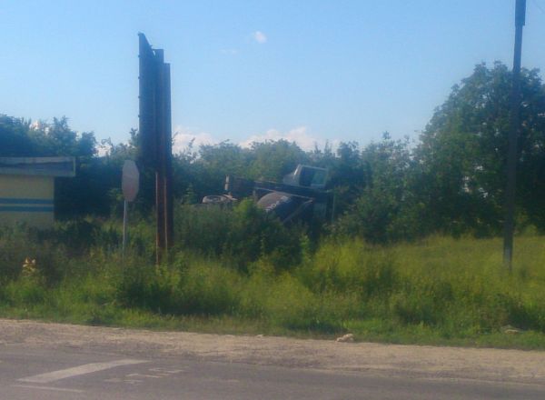Accident in apropiere de Cahul. Un camion s-a rasturnat de pe traseu