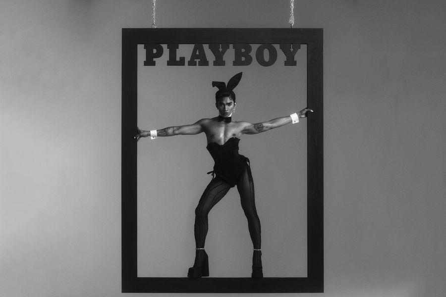 Playboy впервые снял для обложки мужчину в корсете и на каблуках