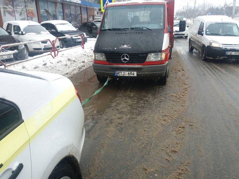 Peste o sută de ofițeri de patrulare, prezenți pe drumurile naționale