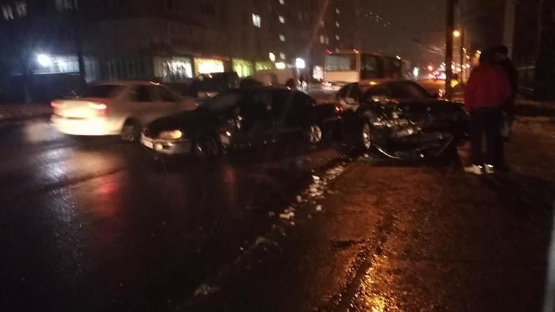 Опасный манёвр водителя завершился аварией