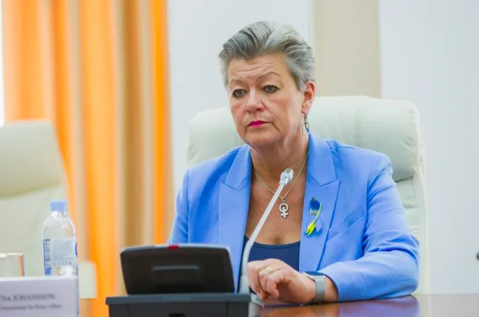 Премьер Молдовы провела дискуссию с комиссаром ЕС по внутренним делам
