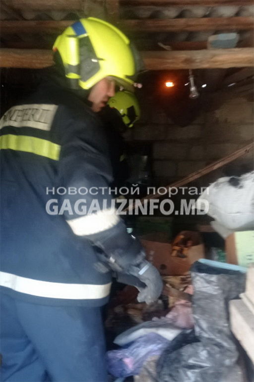Возгорание в Комрате: пожарные на руках вынесли газовый баллон