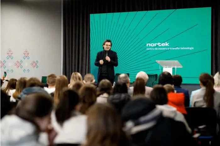 Попеску на севере Молдовы: Благодарю за поддержку, оказанную украинским беженцам