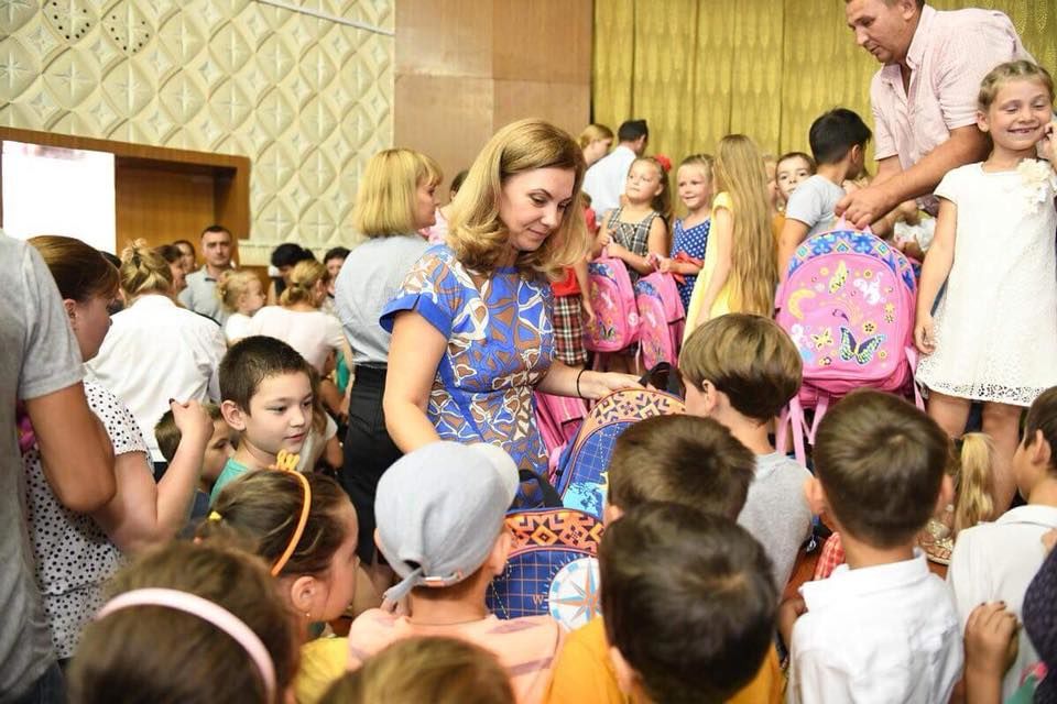 Составлен топ самых ярких образов первой леди в 2018 году