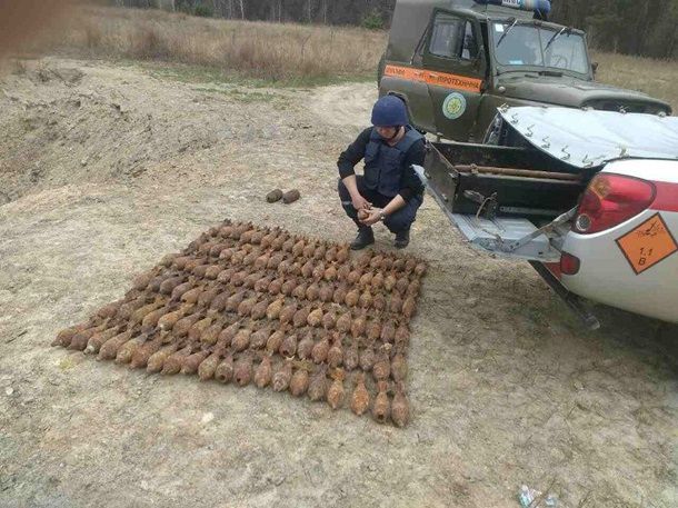 На Лысой горе в Киеве нашли более 100 мин