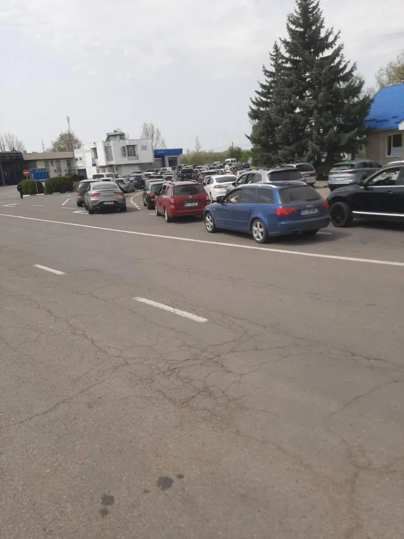 На КПП в Скулянах и Леушенах наблюдаются очереди на выезде из страны