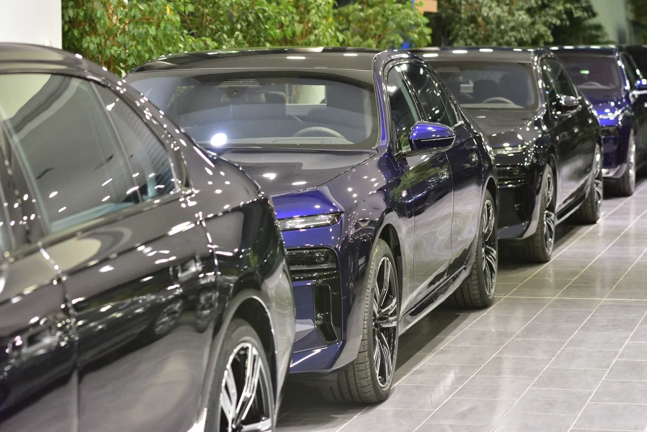 Высоких гостей на саммите 1 июня будут перевозить на роскошных BMW