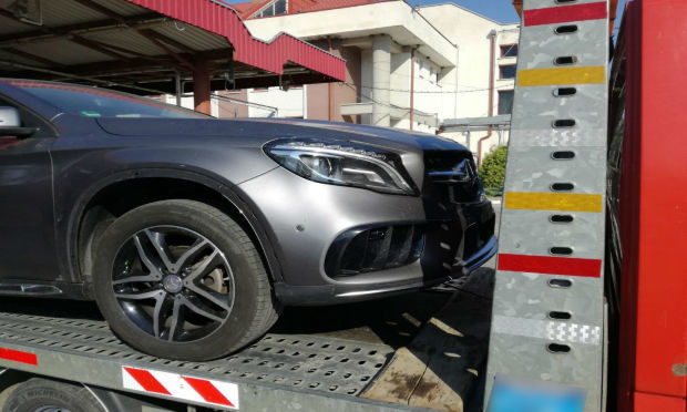 Житель Молдовы хотел перегнать украденный в Германии Mercedes-Benz