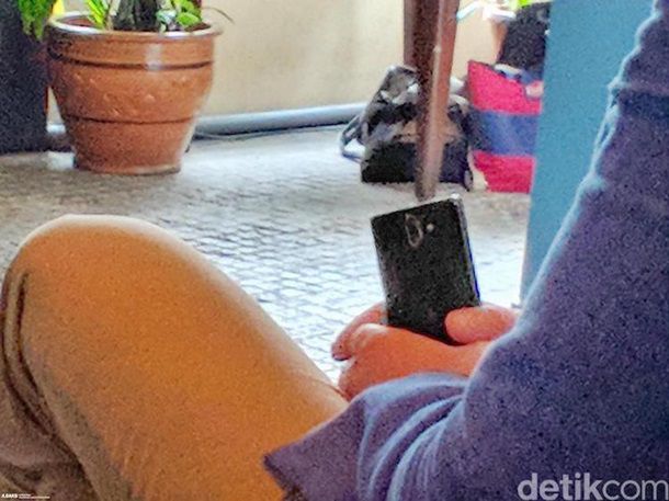 Появились "живые" фото флагмана Nokia 9