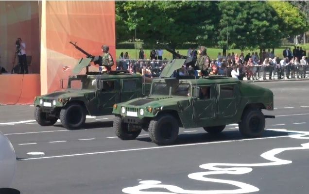 В столице на главной площади прошел военный парад