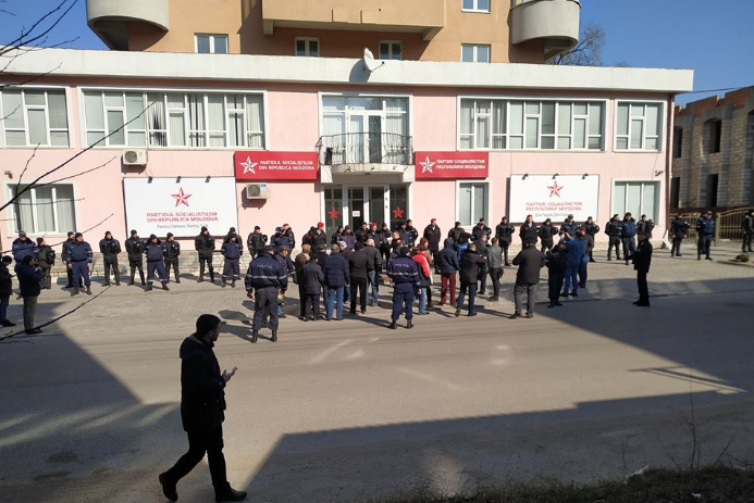 Гражданские активисты потребовали от ПСРМ и ACUM "спасти страну от ДПМ"