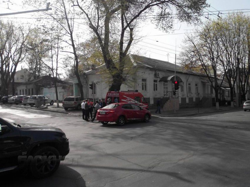 В столице произошло ДТП с участием "скорой"