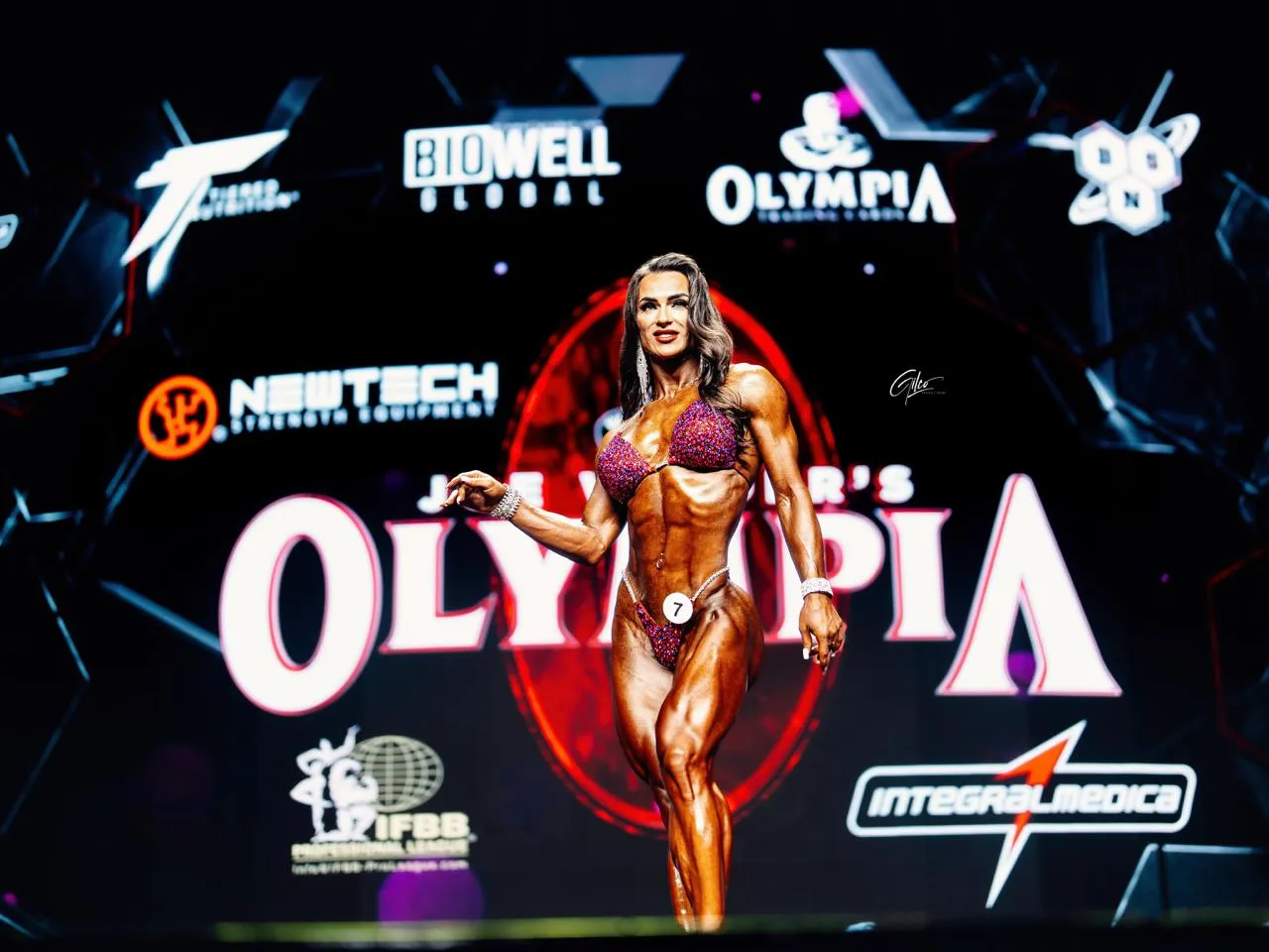 Лео Чобу вошла в мировой Top 4 Olympia 2026