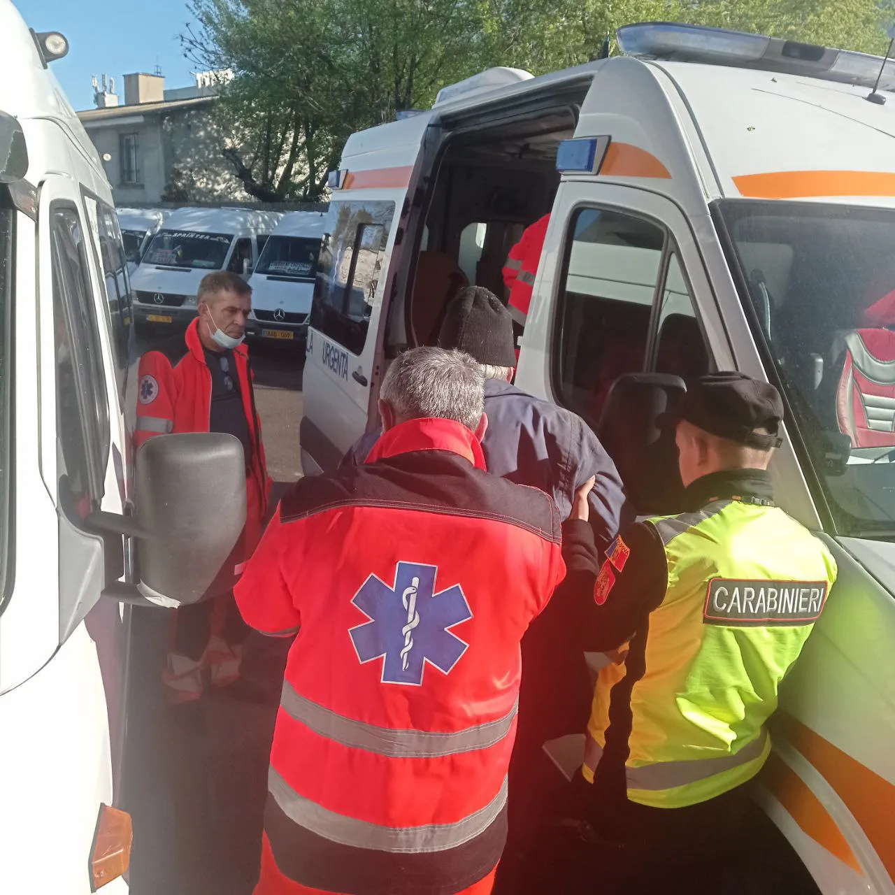 Карабинеры оказали помощь мужчине на автовокзале Кишинева