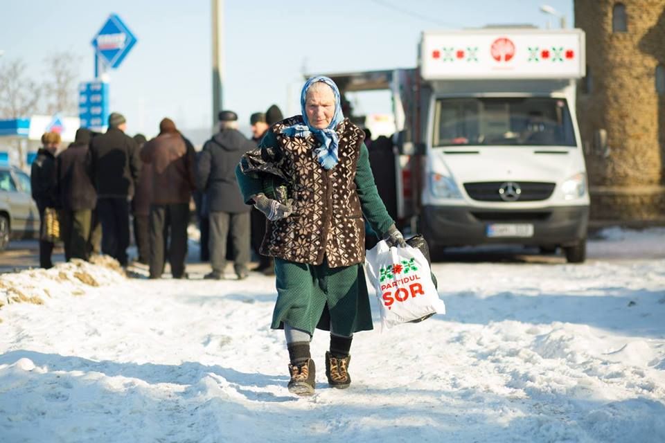 Партия "Шор" доставляет хлеб по 2 лея для пенсионеров из 10 сел