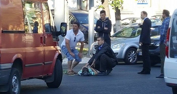 Un copil, la spital după ce a fost spulberat pe o trecere de pietoni
