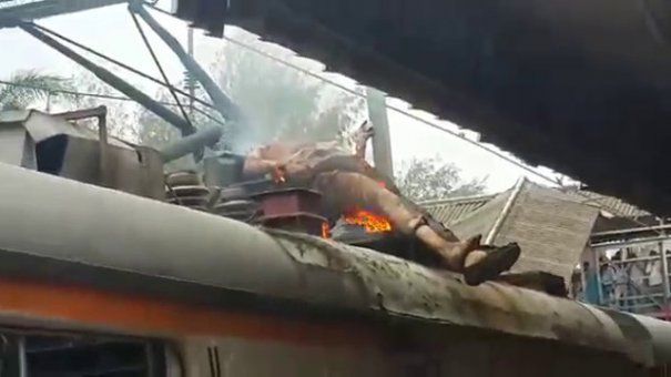 Tragedie în Franța: Imigrant electrocutat pe acoperișul unui tren