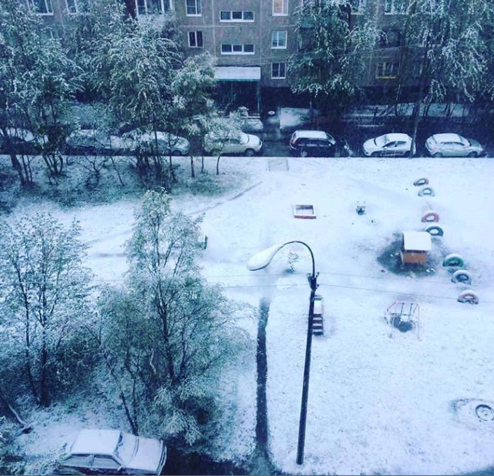 В Мурманске в конце июня выпал снег