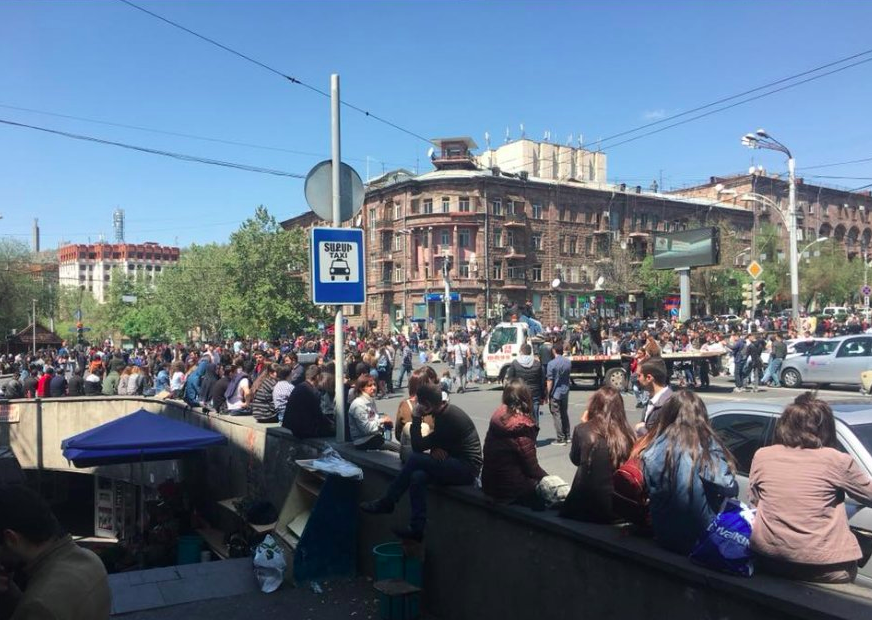 В Ереване прошли массовые протесты: 46 человек пострадали