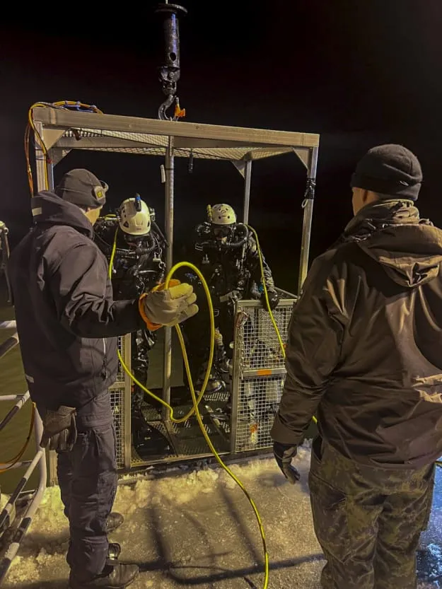 Super Nava suedeză HMS Belos a sosit într-o misiune în Golful Finlandei
