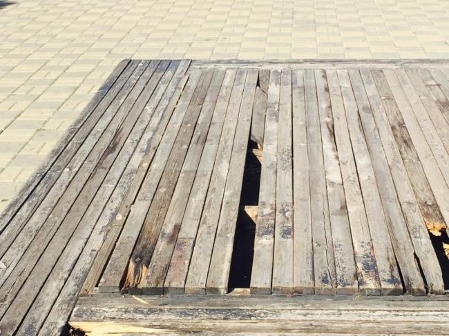 От шахматной доски в Парке афганцев остались лишь гнилые доски