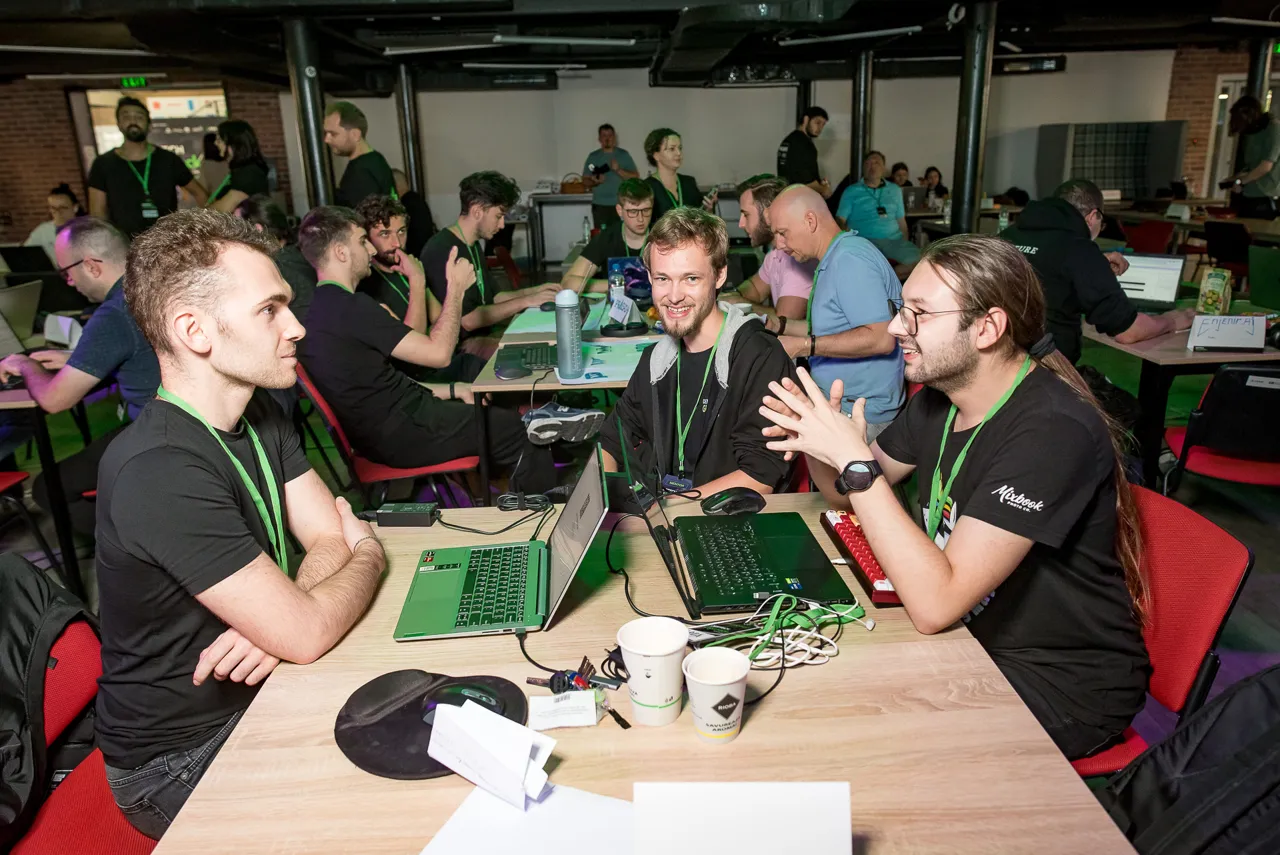 DeepTech GigaHack 2025: Inovație pentru sănătate, energie și educație