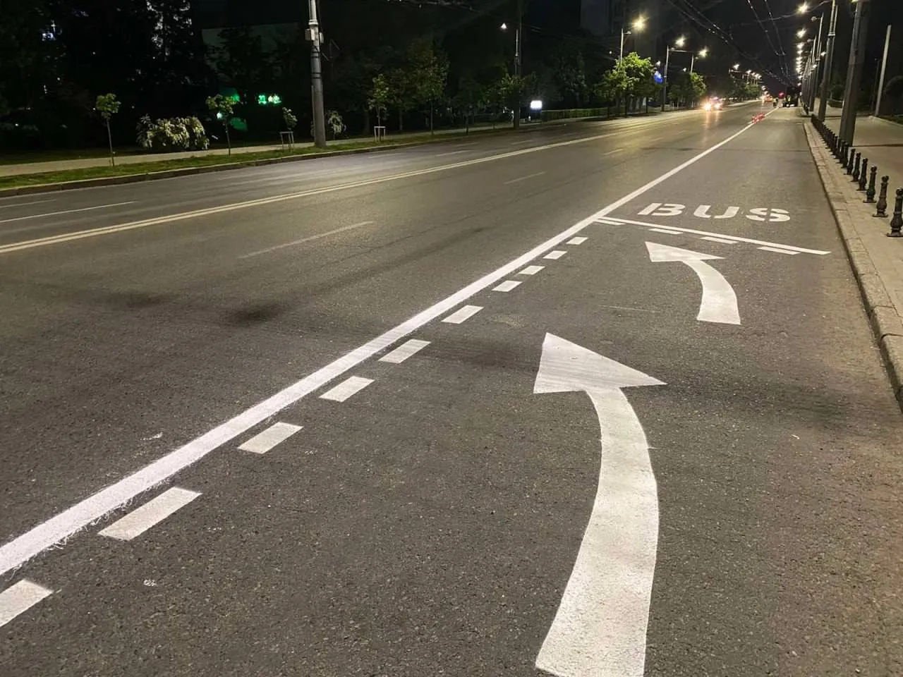 Mai multe benzi pentru transportul public, amenajate la Chișinău