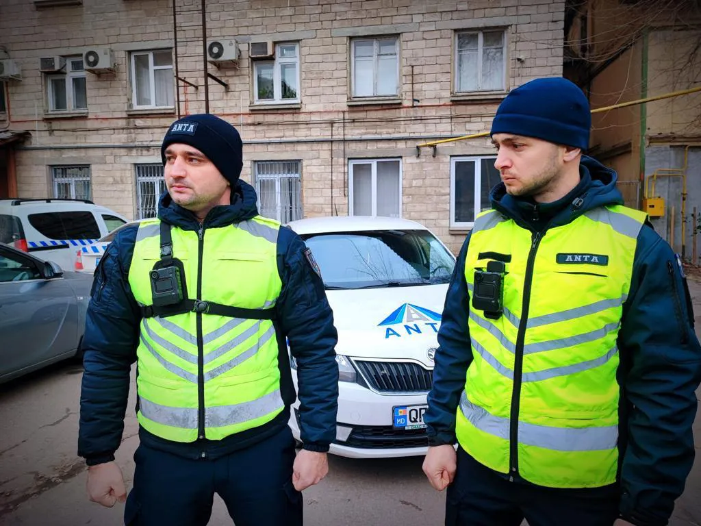 На инспекторов Национального агентства автортранспорта наденут видеокамеры