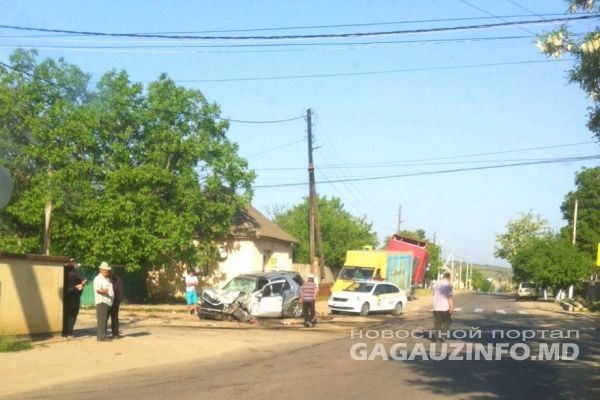 Молодая пара разбилась в Вулканештах: горожане винят в ДТП полицию