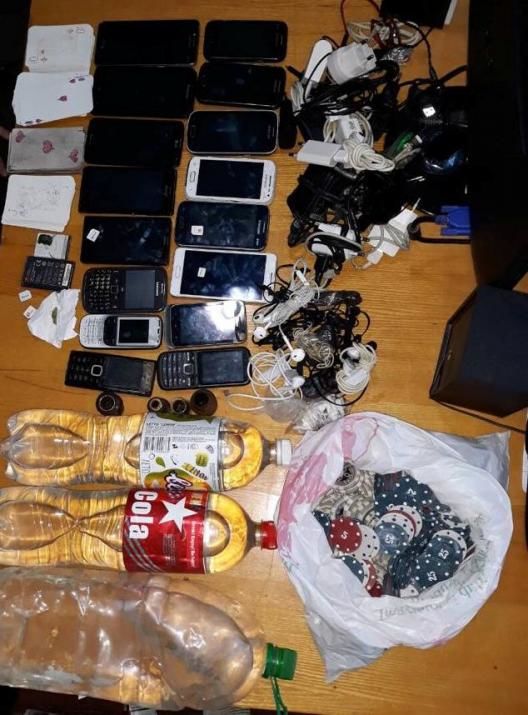 В тайниках заключенных Бранештской тюрьмы нашли запрещенные предметы