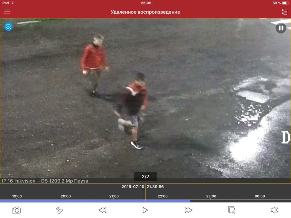 Вандал пытался разрушить новую остановку в Бельцах